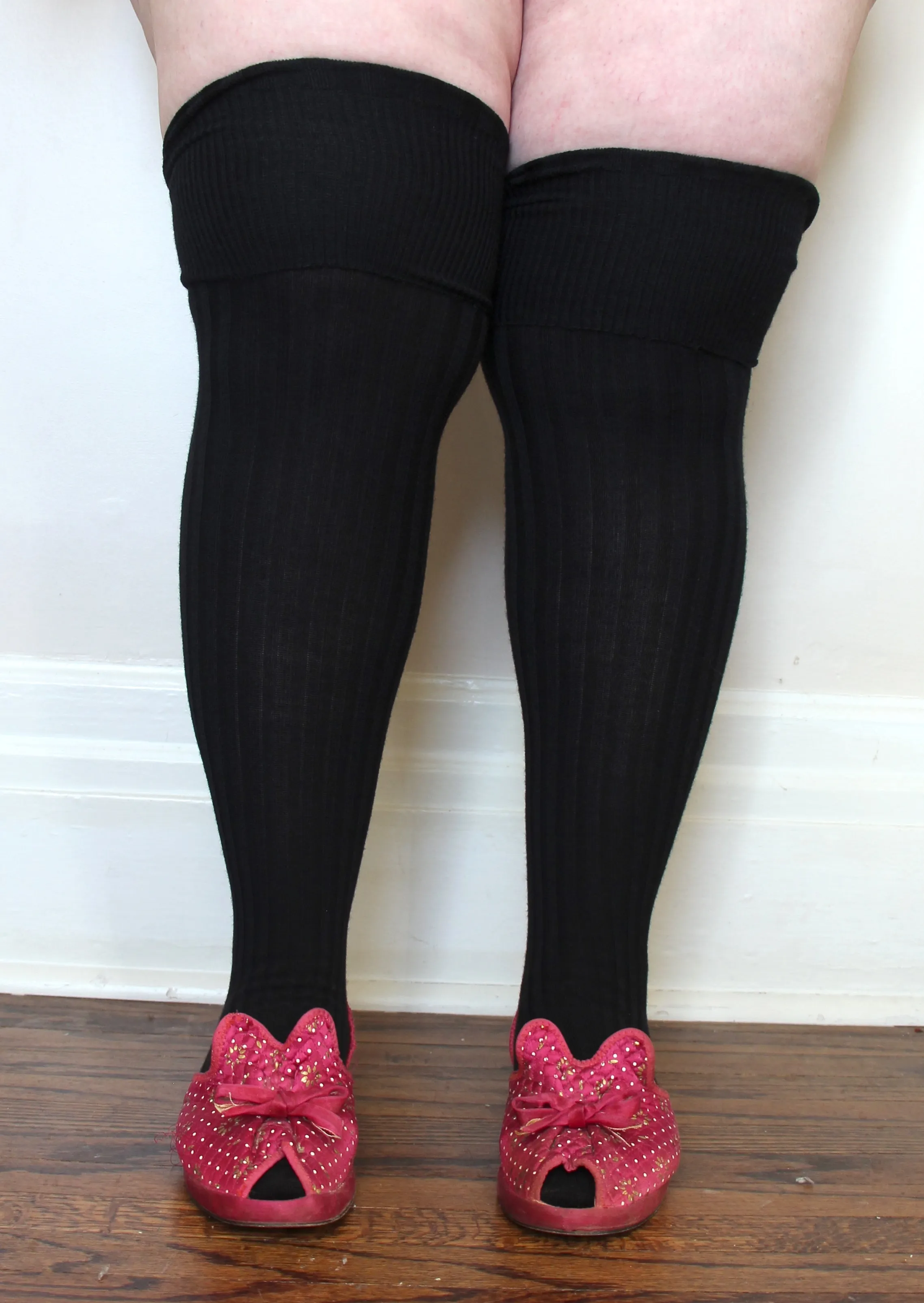 Ribbed Merino Wool Over The Knee Socks - Black, Ecru   Graphite